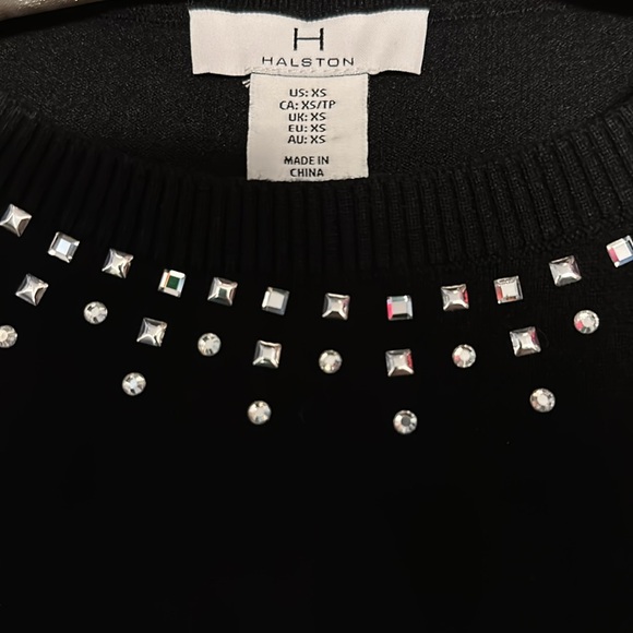 Black sweater with sheer sleeves - Picture 3 of 3